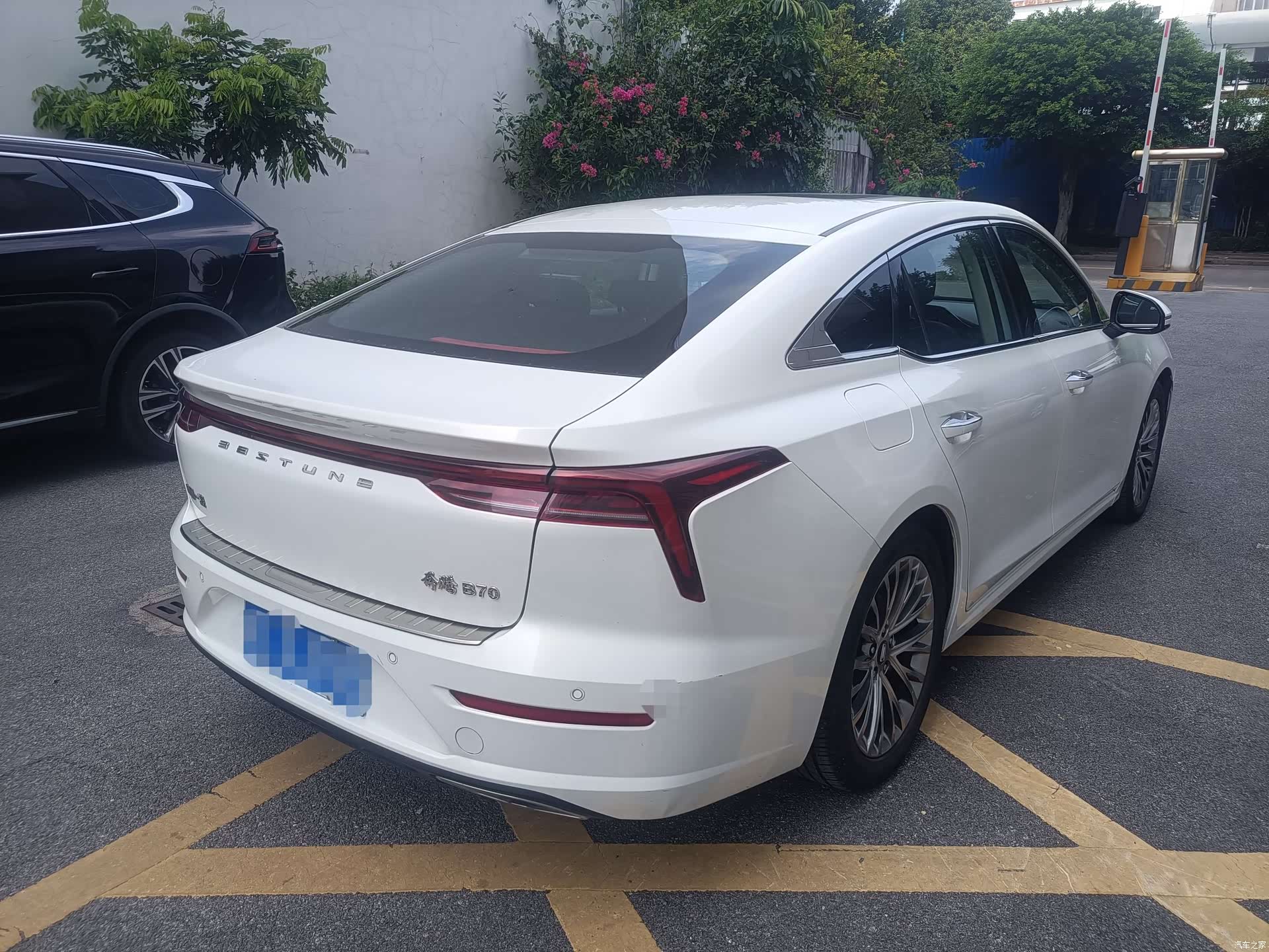Bestune B70, 2021 11