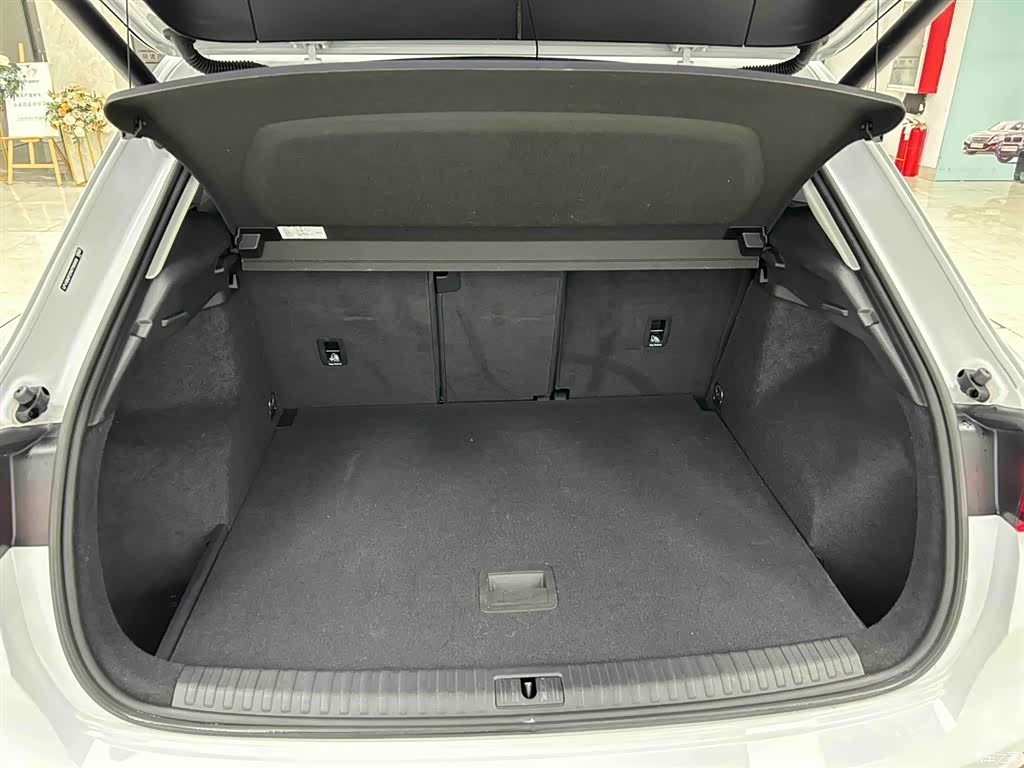 Audi Q3, 2023 16