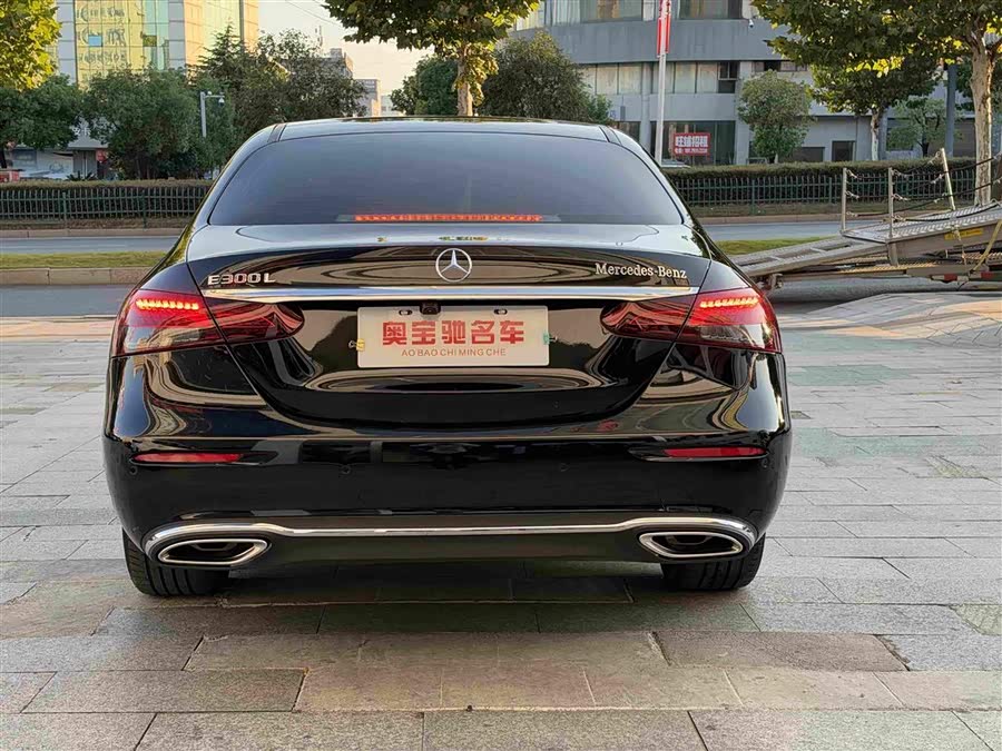 Mercedes-Benz E-Class 2022, фото 13
