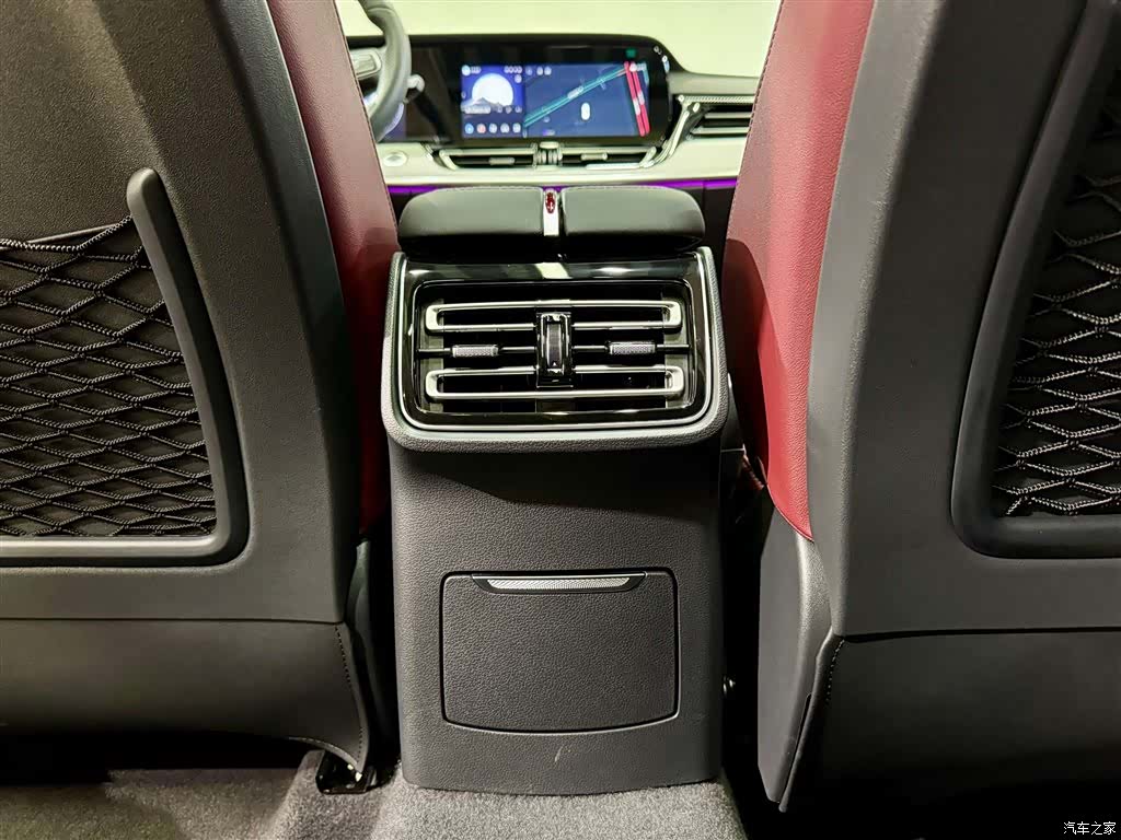 Hongqi HS5, 2024 22