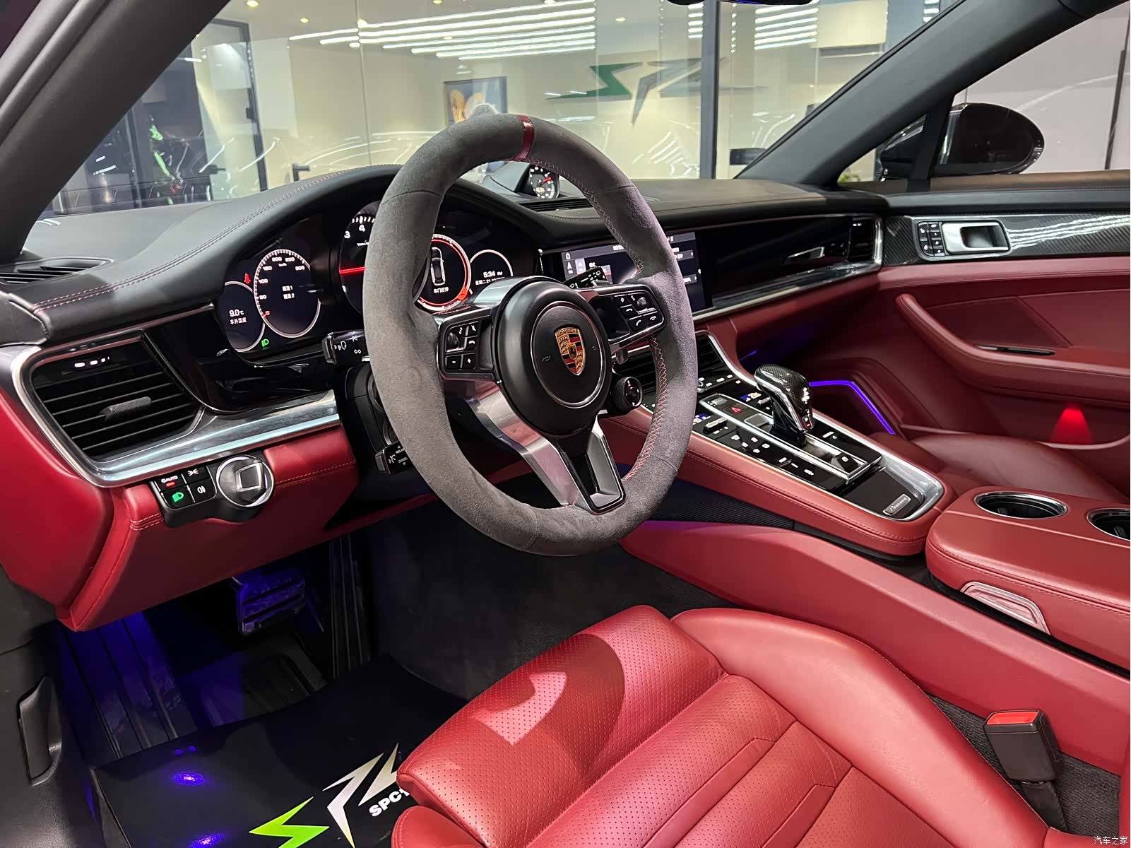 Porsche Panamera, 2018 все фото