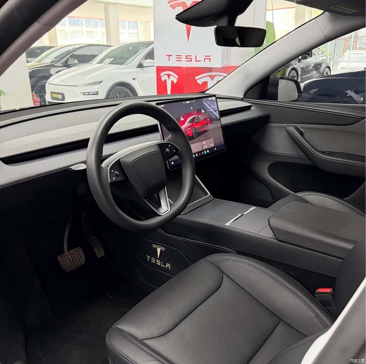Tesla Model Y, 2025 9