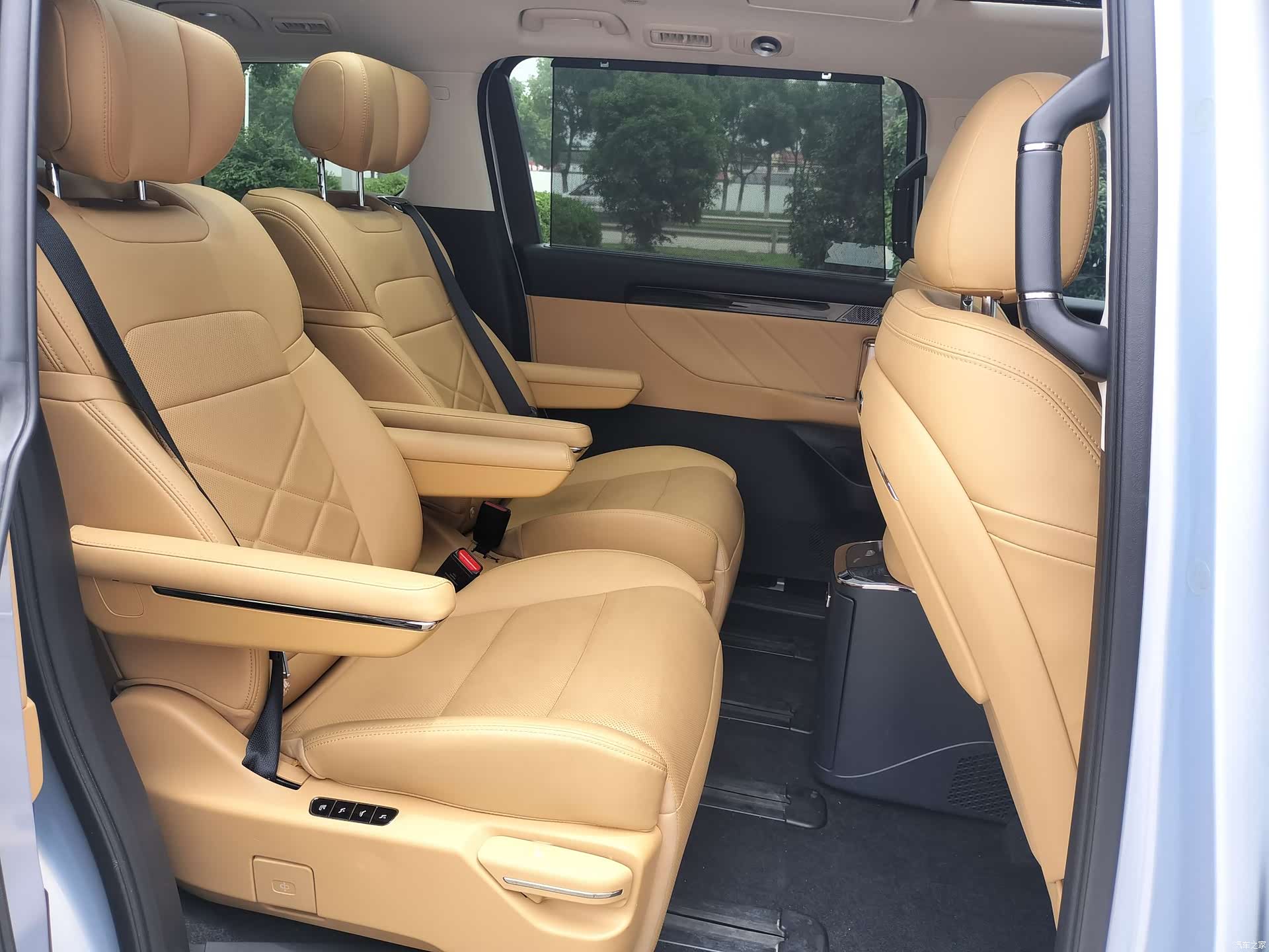 Trumpchi E8, 2024 18