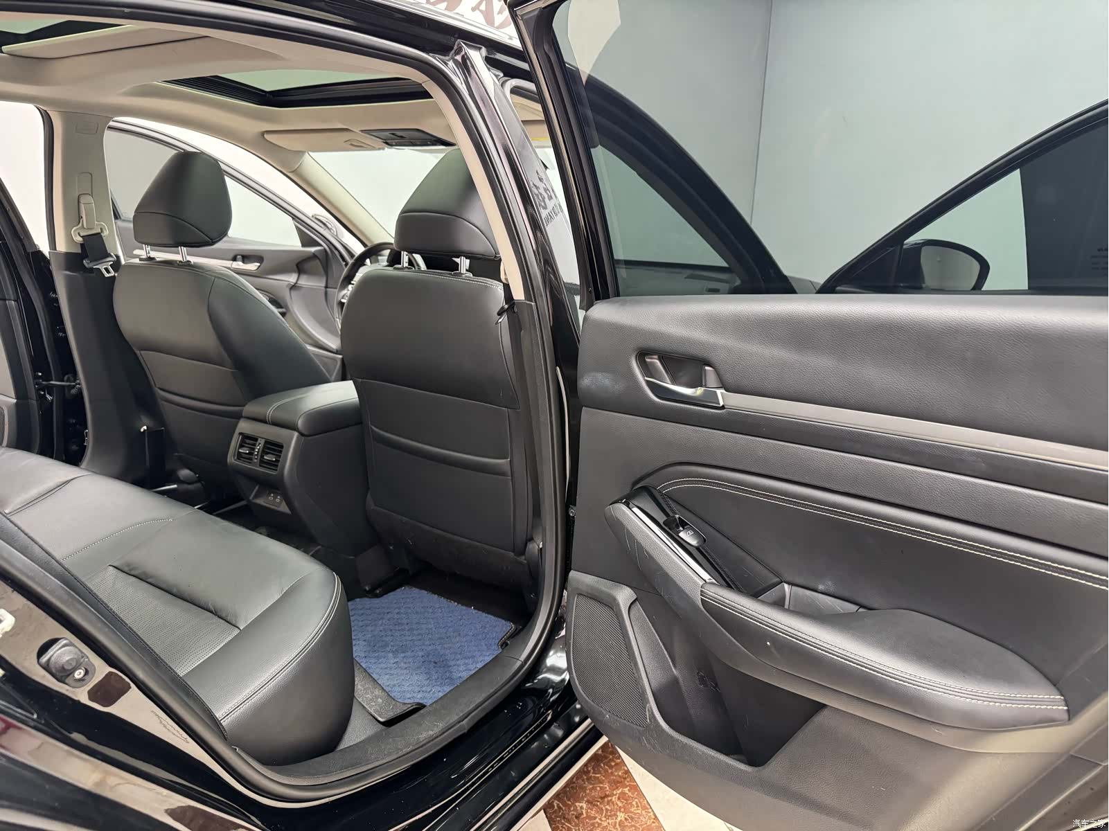 Nissan Teana, 2023 11