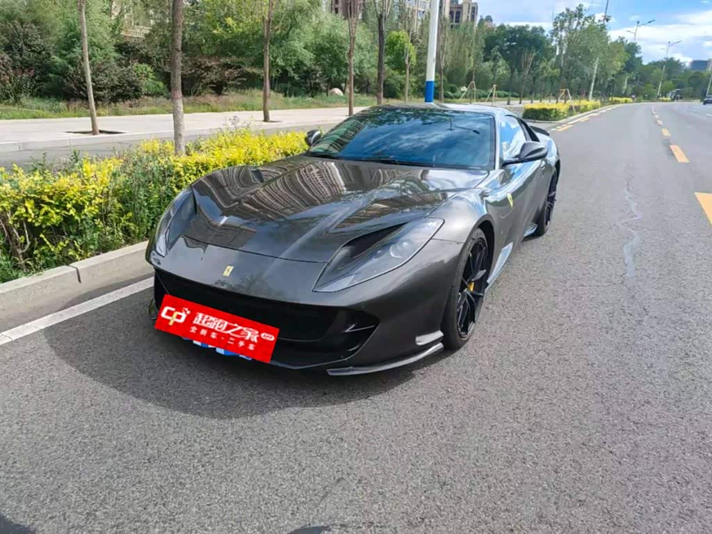 Ferrari 812