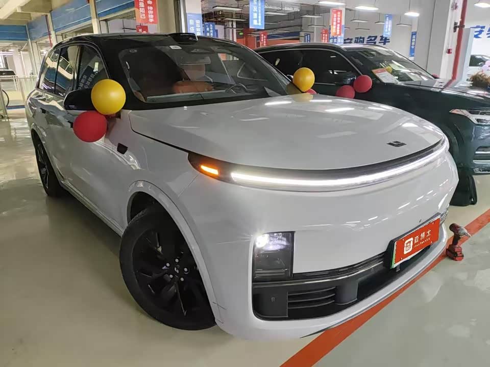 Li Auto Ideal L8
