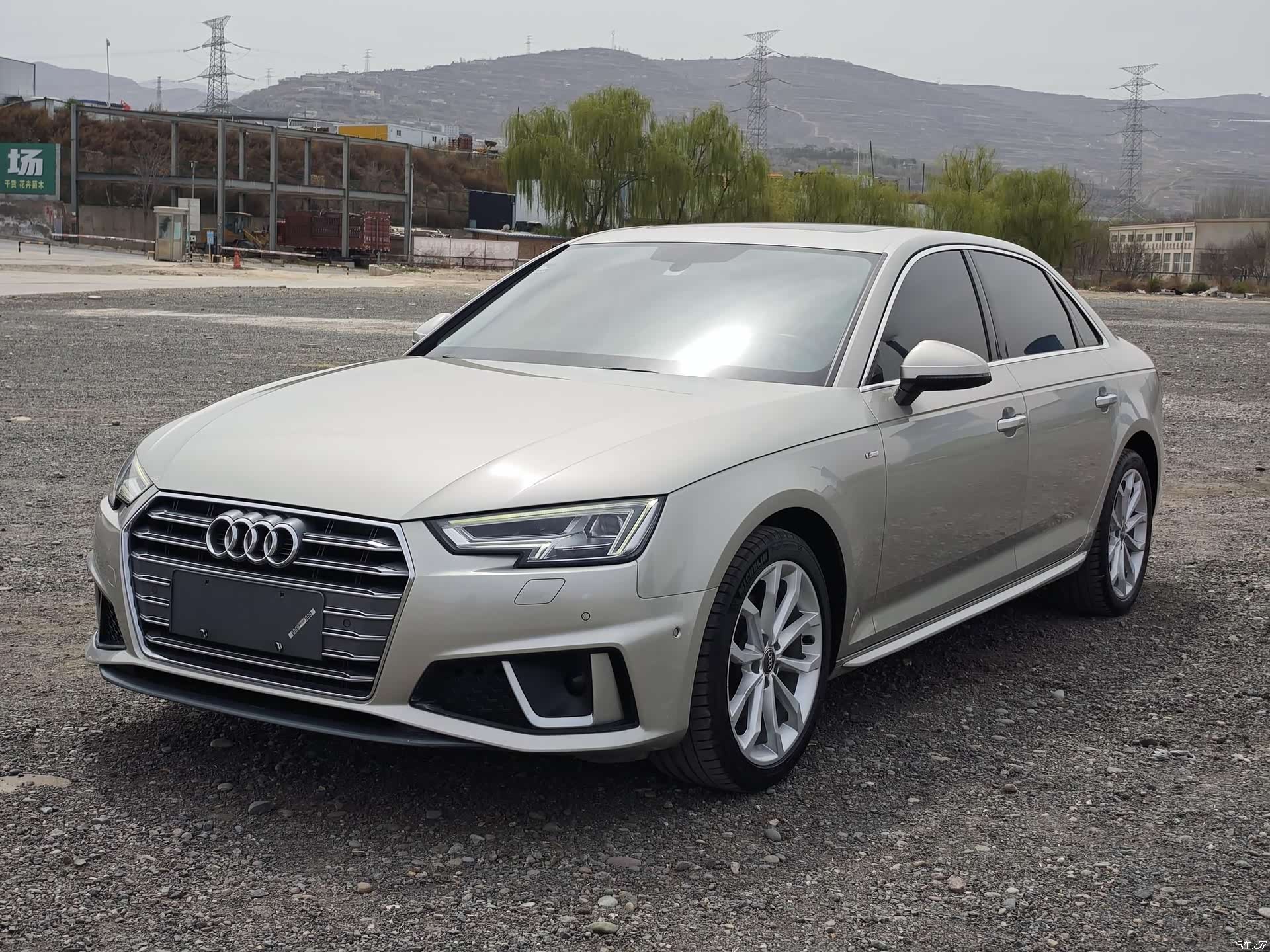 Audi A4L, 2019 1