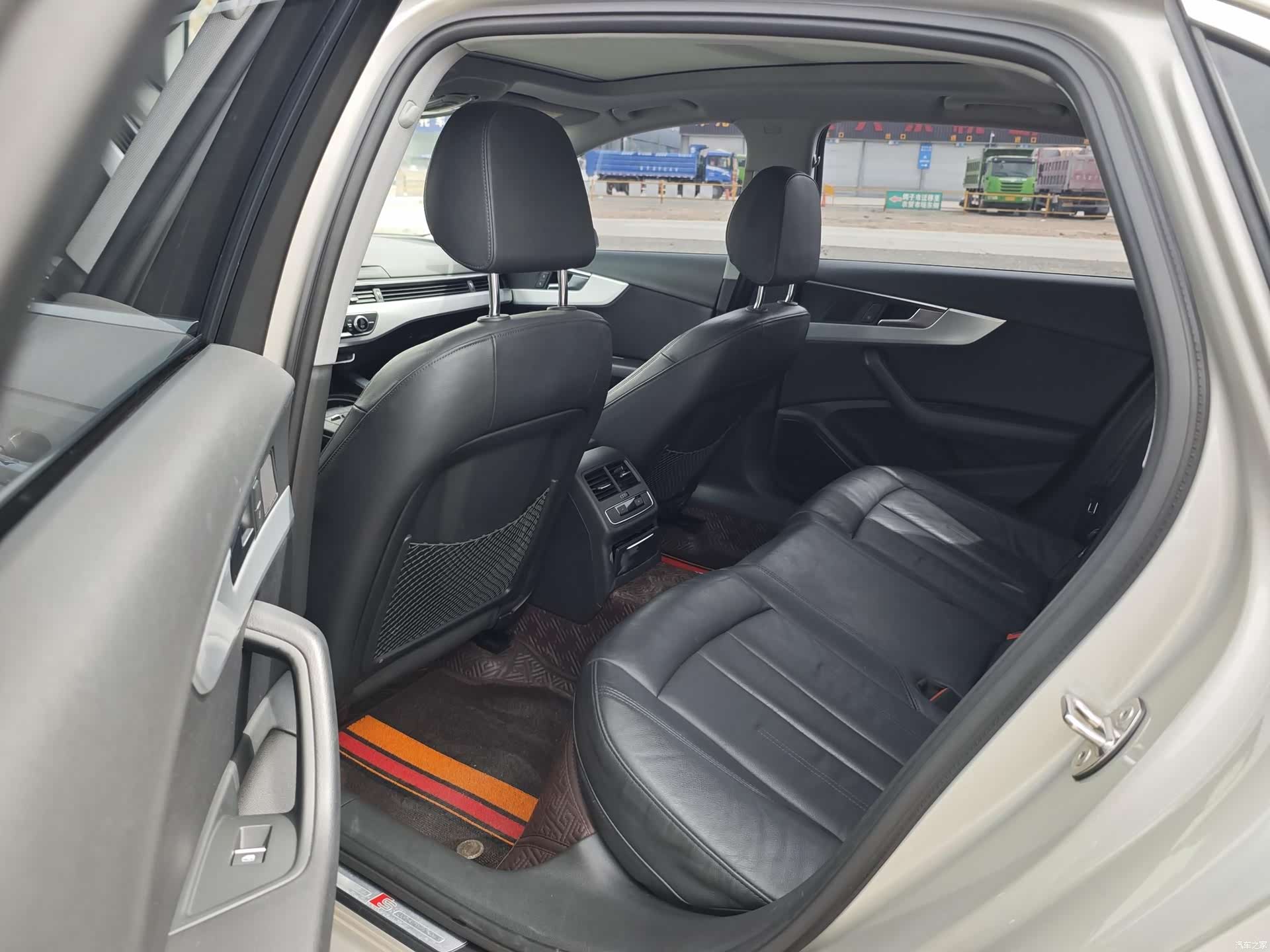 Audi A4L, 2019 11