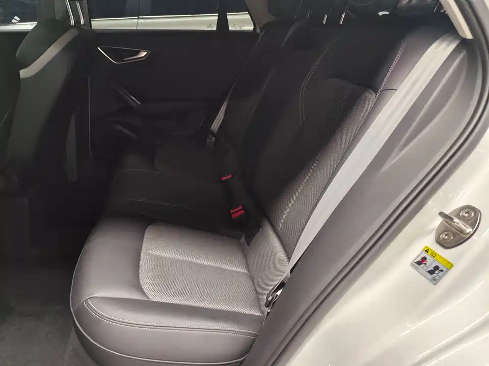Audi Q2L Audi Q2L