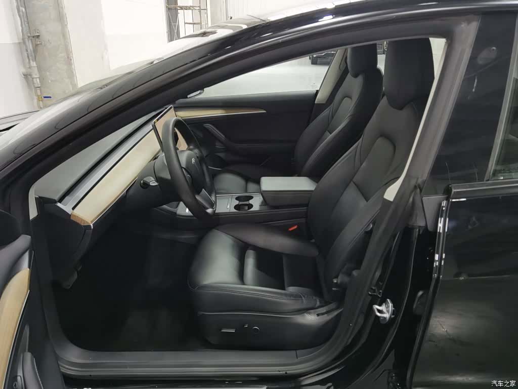 Tesla Model 3, 2022 10