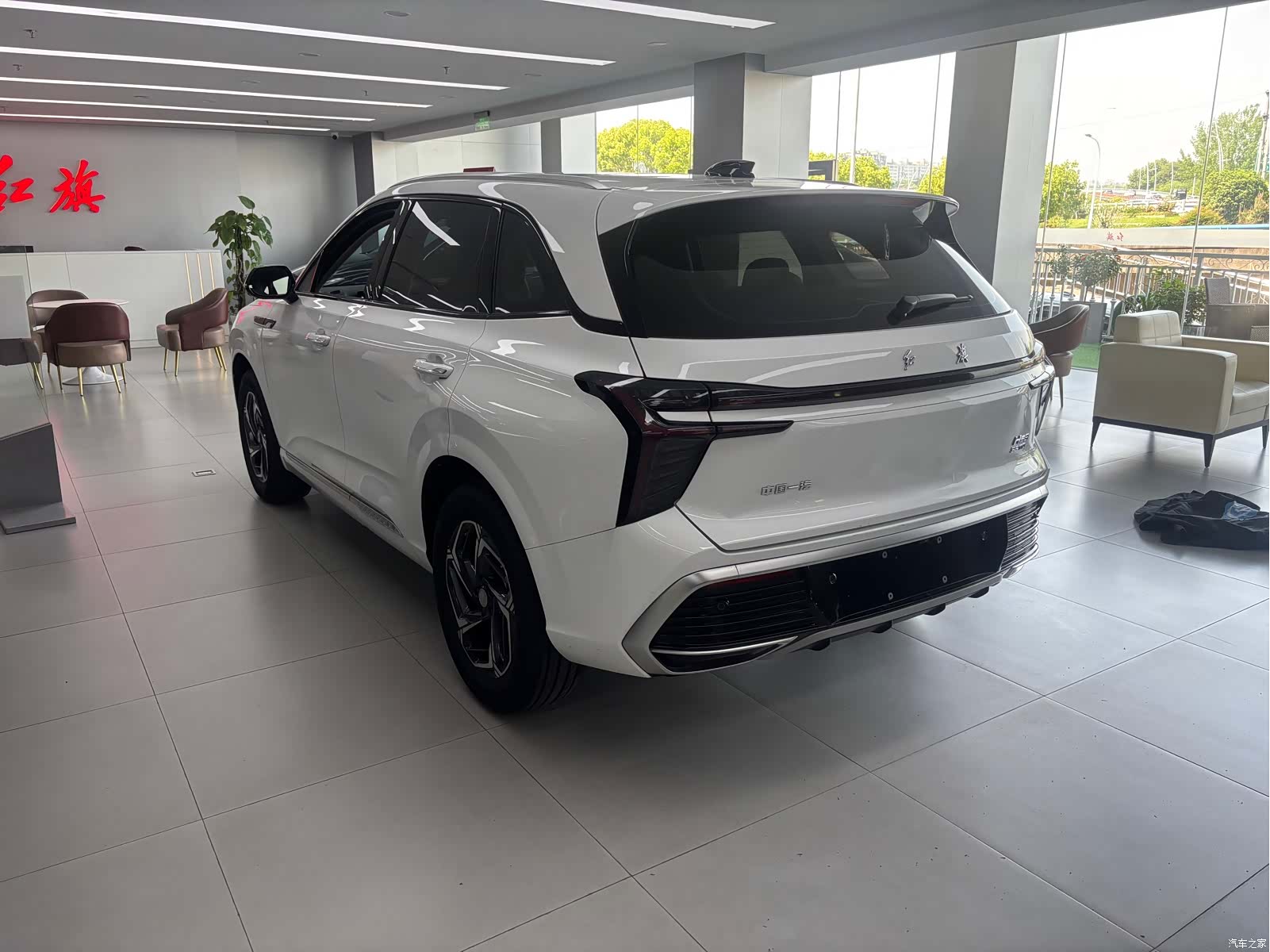 Hongqi HS3, 2025 7