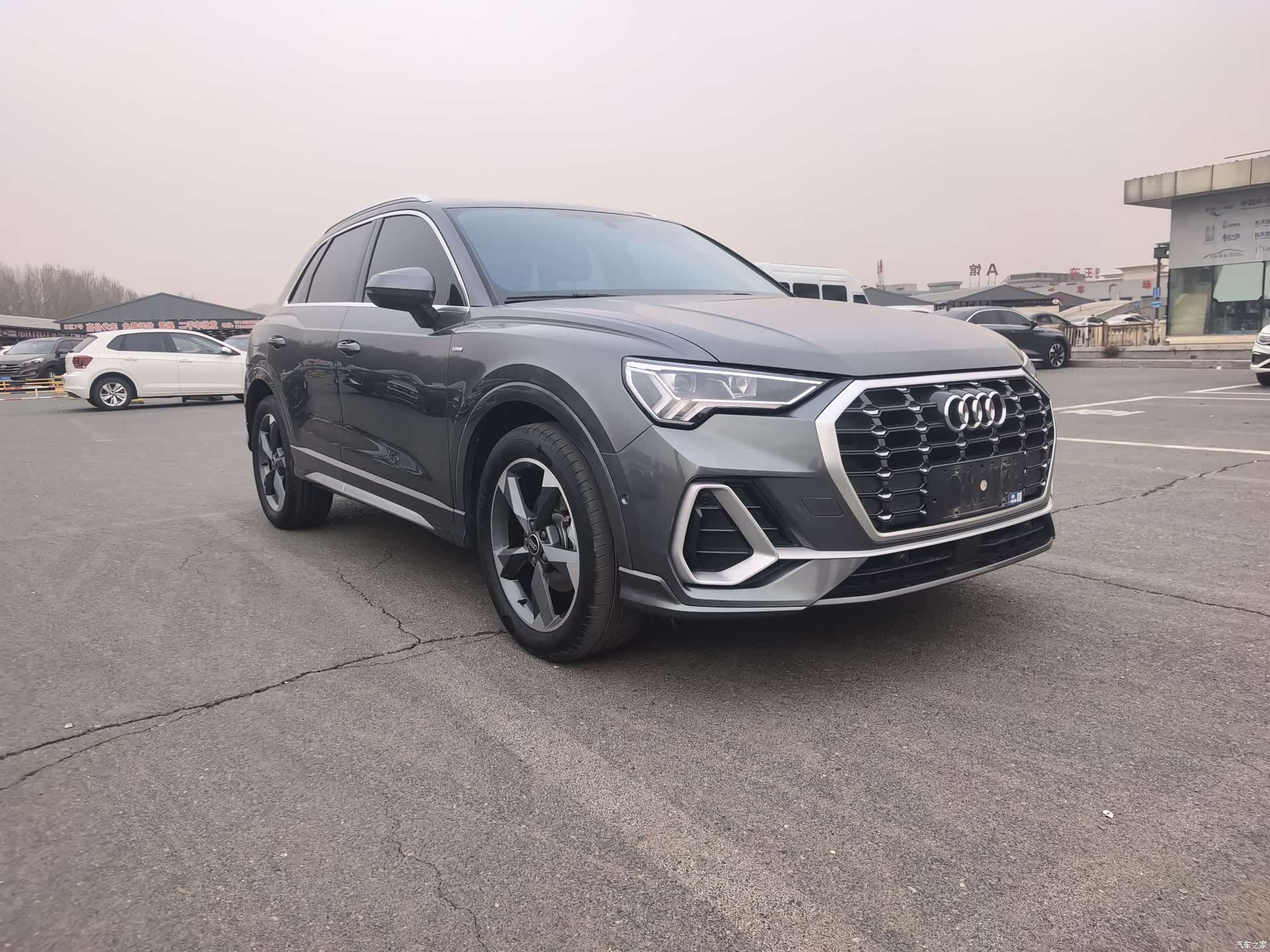 Audi Q3, 2022 3
