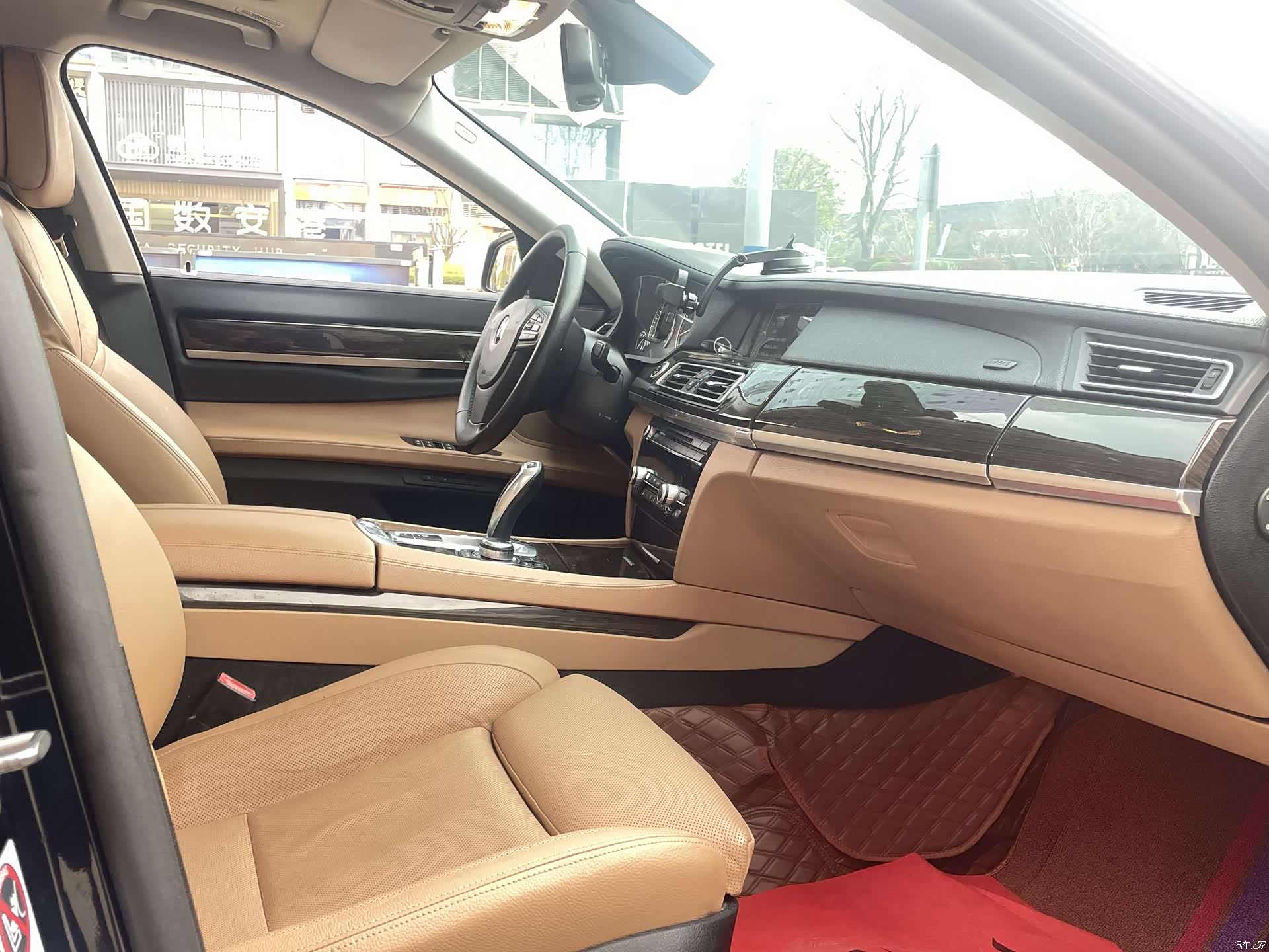 BMW 7 Series, 2012 8