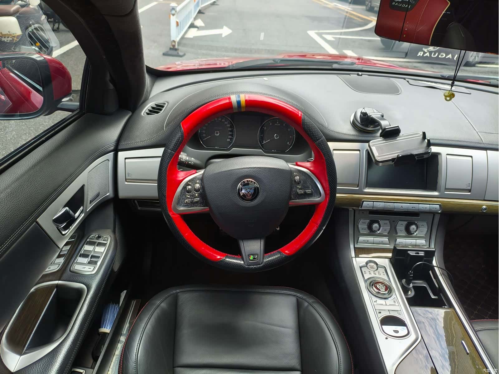 Jaguar XF, 2014 14