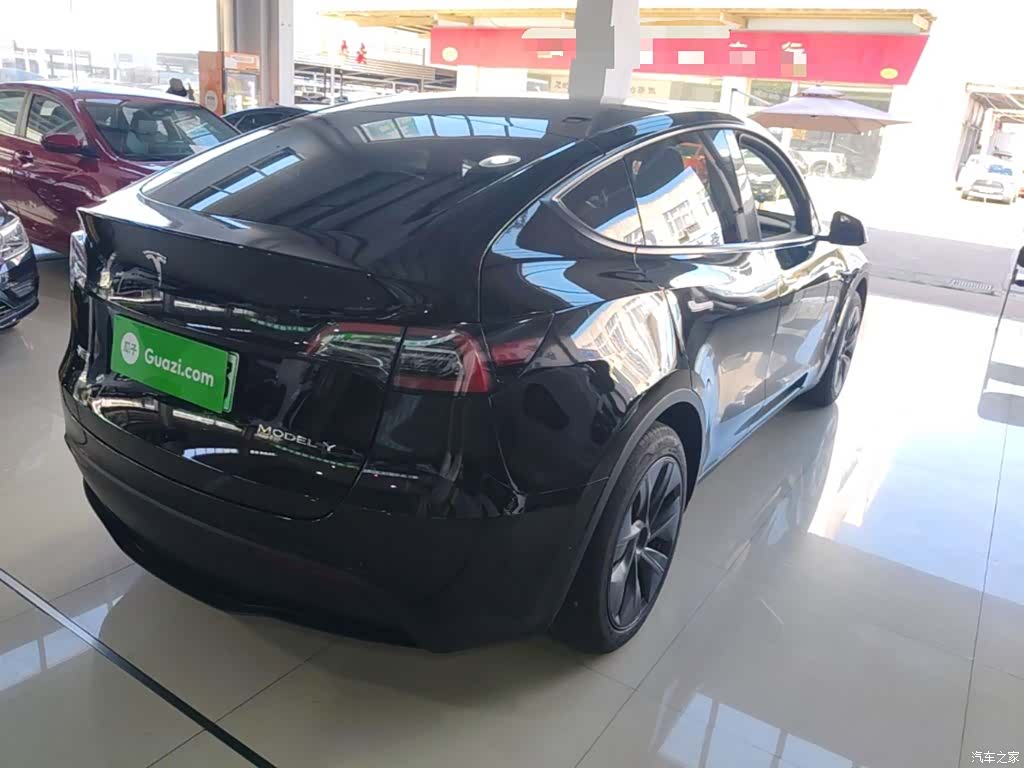 Tesla Model Y, 2024 7