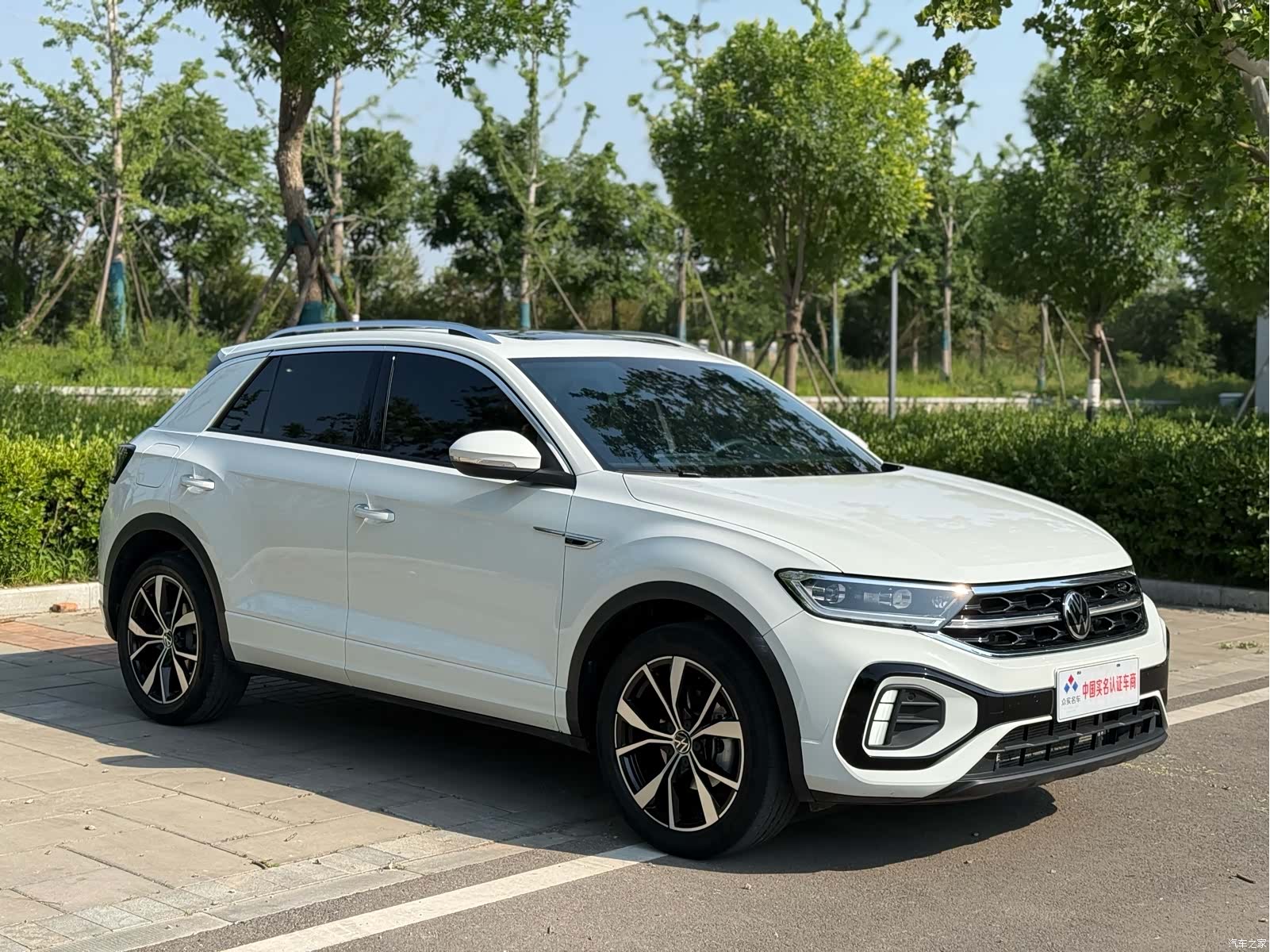 Volkswagen T-ROC, 2024 3