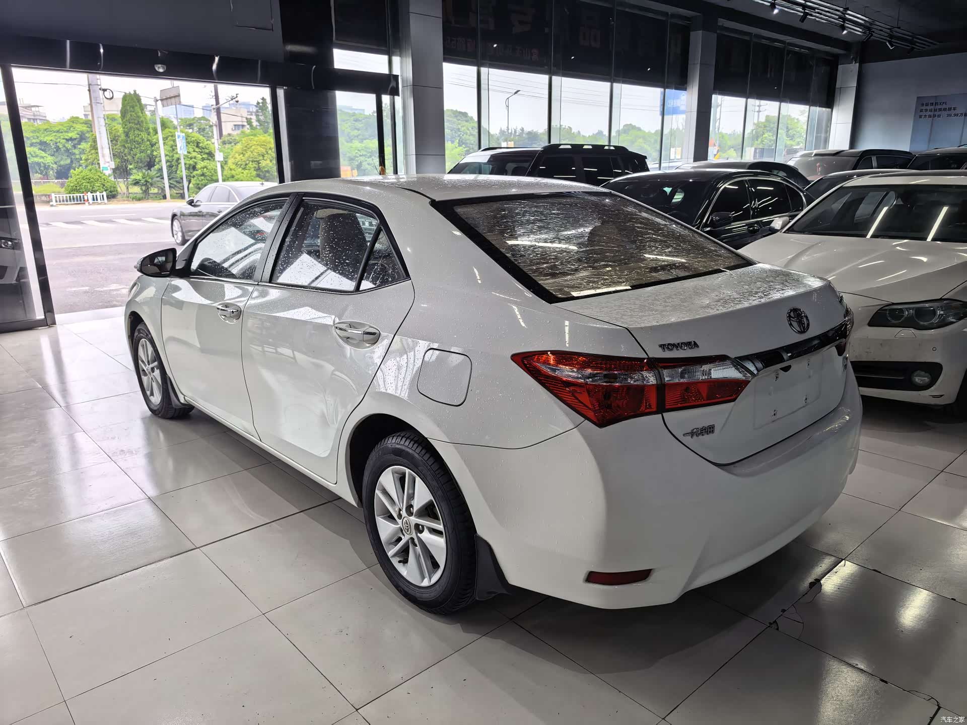 Toyota Corolla, 2017 все фото