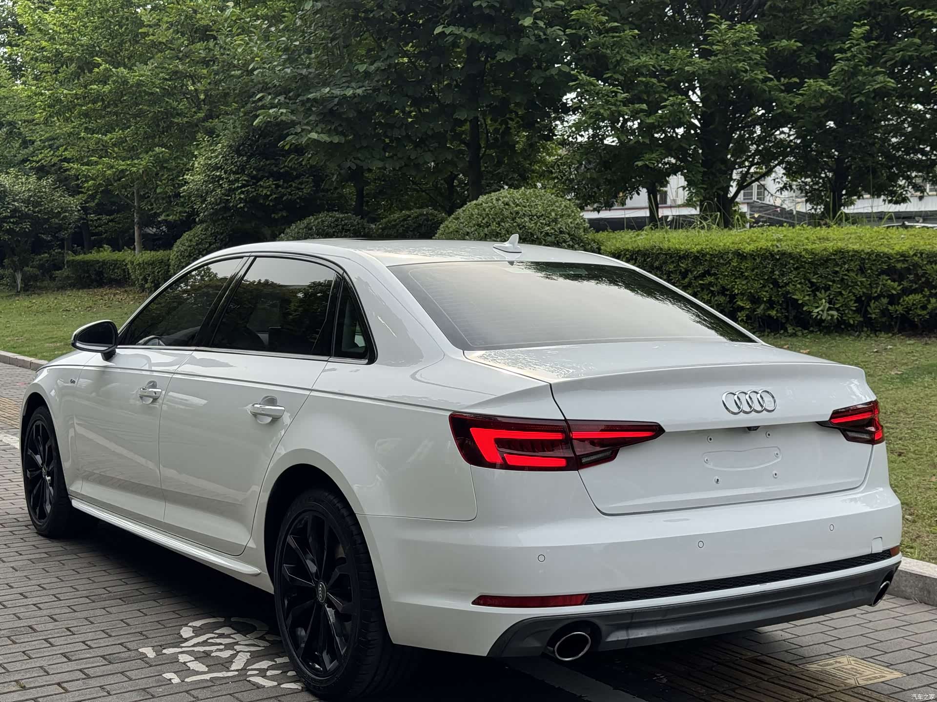 Audi A4L, 2018 8