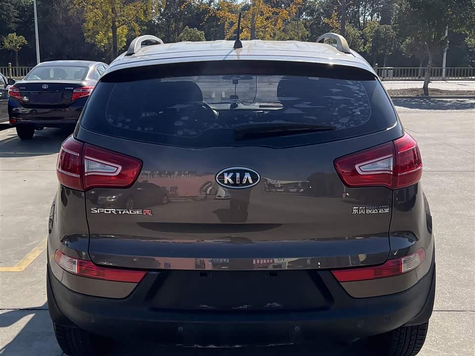Kia Smart running