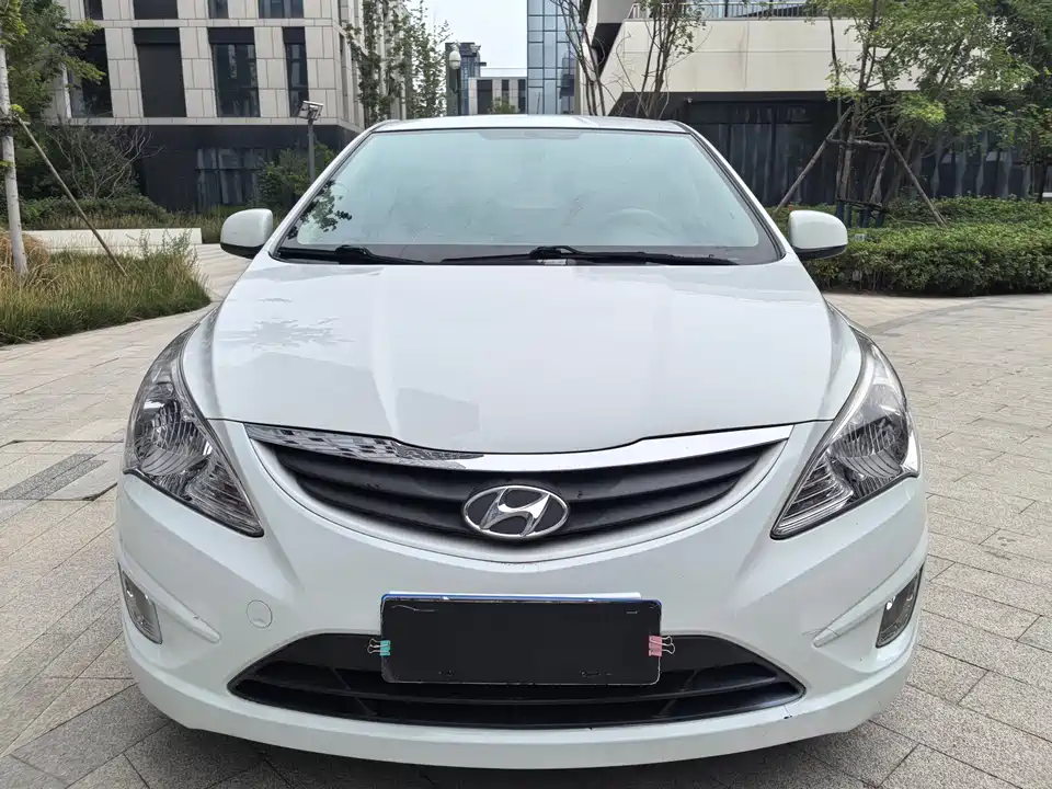 Hyundai Rena