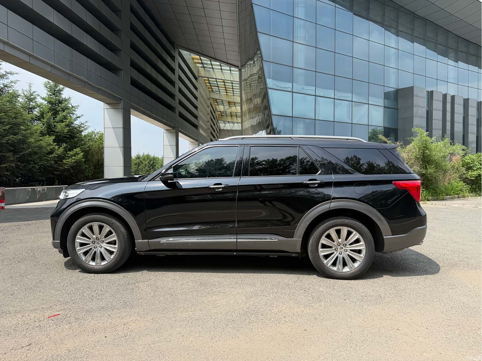 Ford Explorer, 2021 8