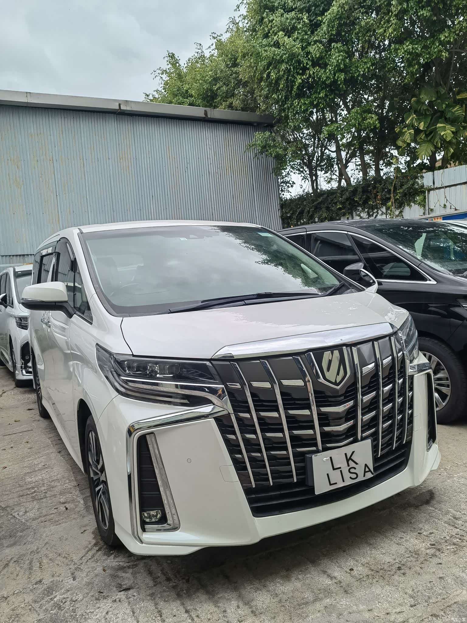 Toyota Alphard, 2018 3
