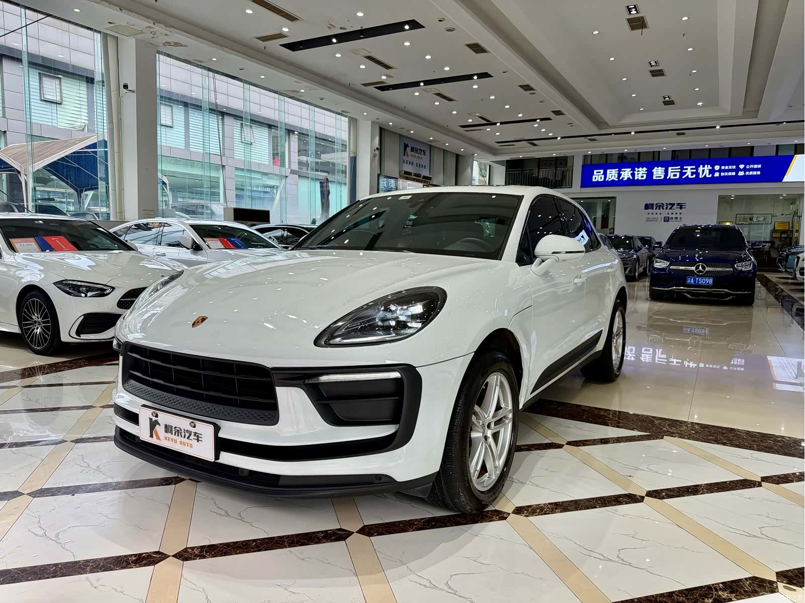 Porsche Macan, 2024 2