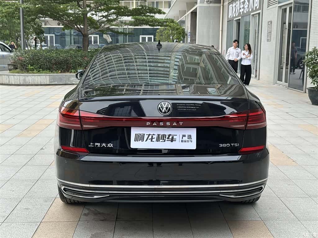 Volkswagen Passat, 2023 11