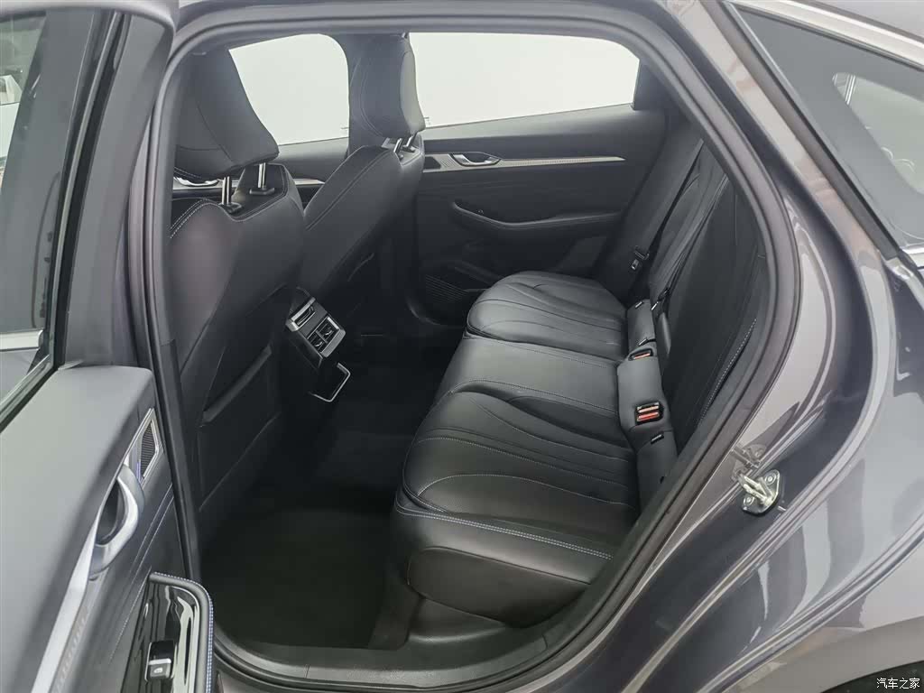 Geely Preface, 2024 15