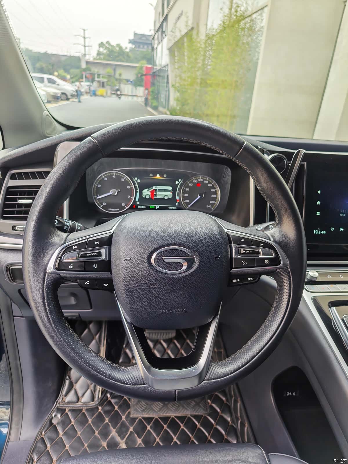 Trumpchi M8, 2022 11