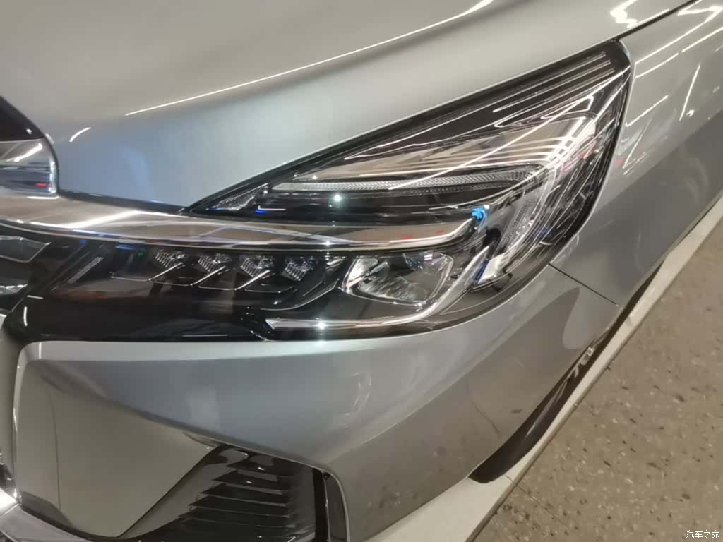 Buick GL8, 2025 24