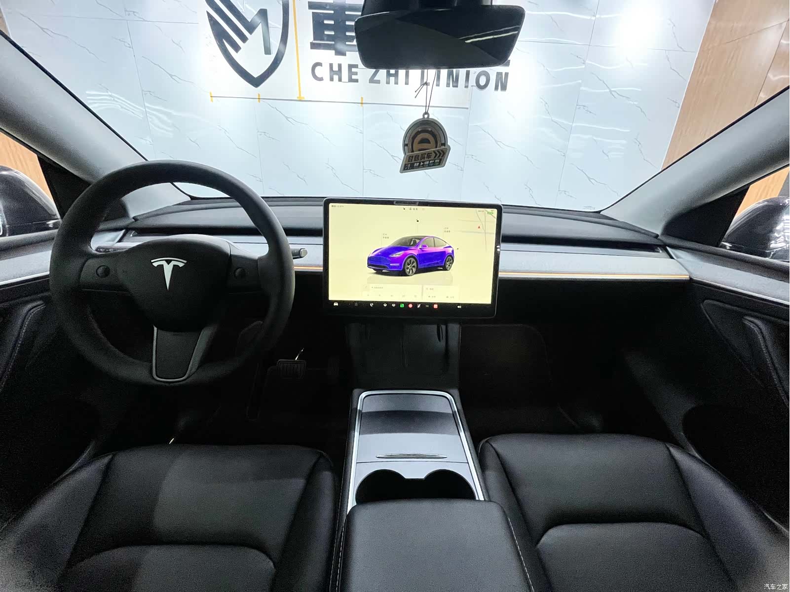 Tesla Model Y, 2024 16
