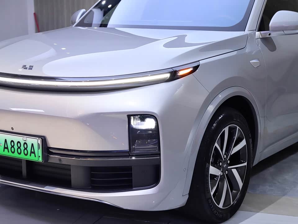 Li Auto Ideal L8