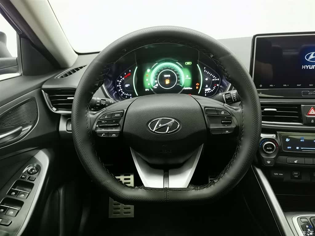 Hyundai Lafesta, 2018 11