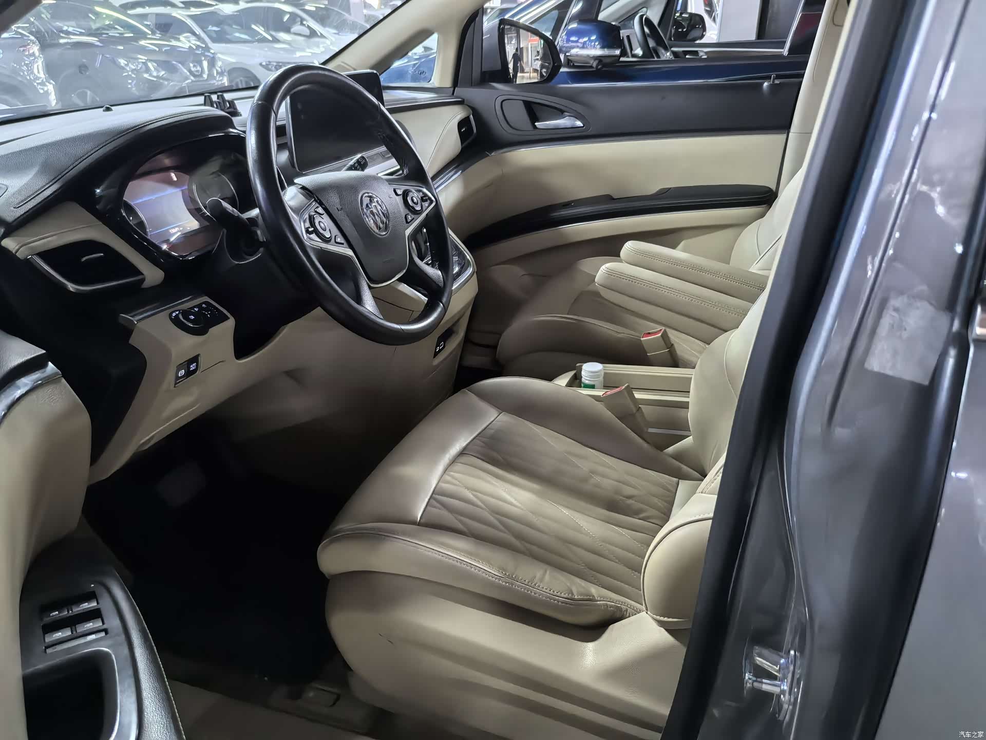 Buick GL8, 2023 7