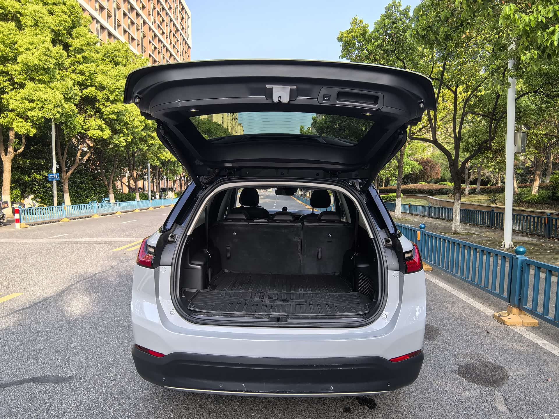 NIO ES8, 2019 17