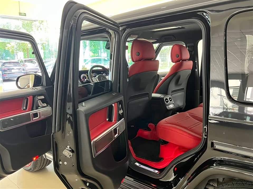Mercedes-Benz G-class