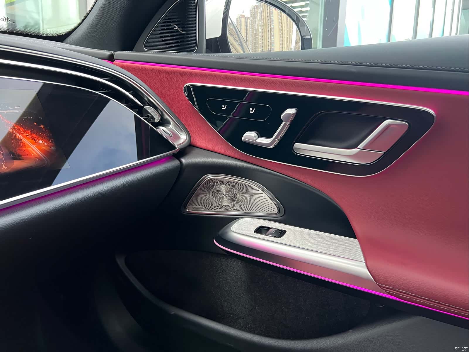 Mercedes-Benz E-Class, 2025 41