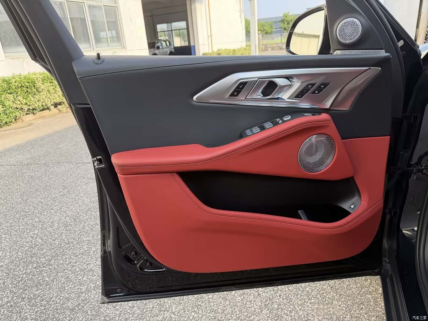 BMW XM, 2025 14