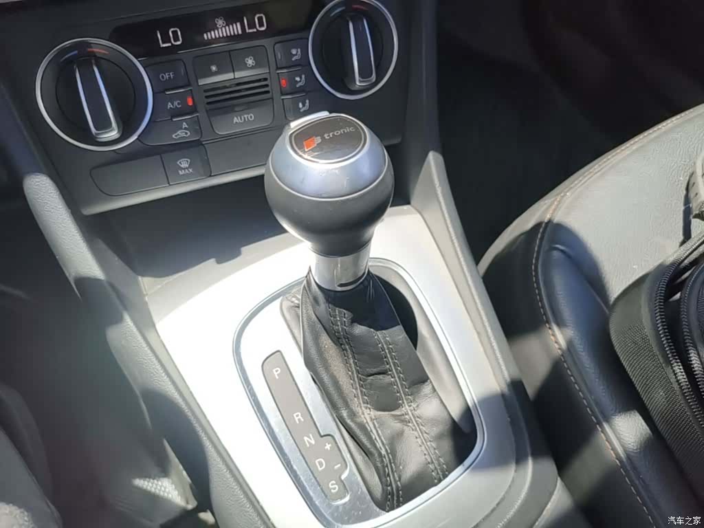 Audi Q3, 2018 14