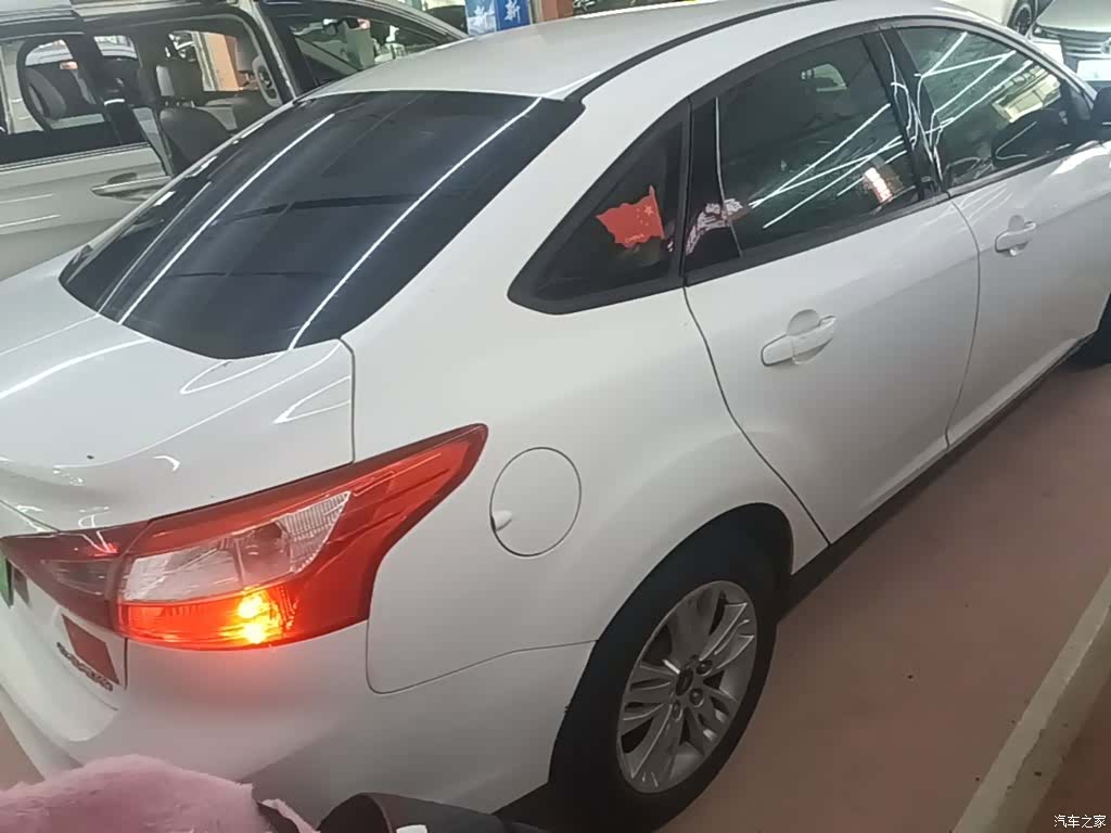 Ford Focus, 2015 7