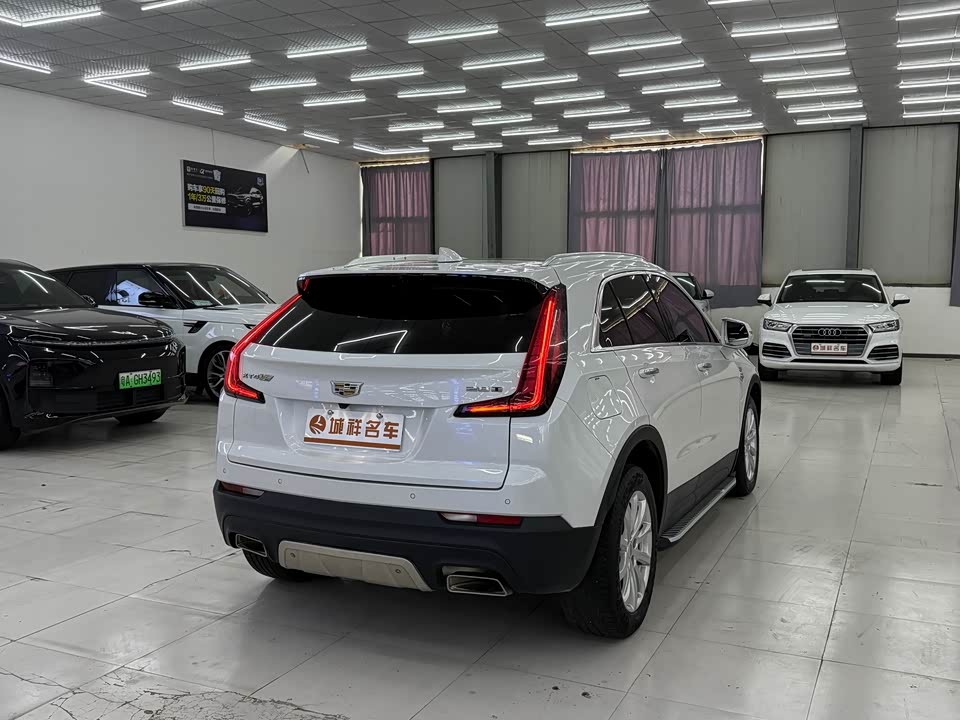Cadillac XT4