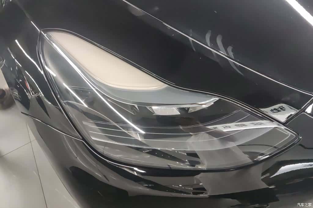 Tesla Model Y, 2023 все фото