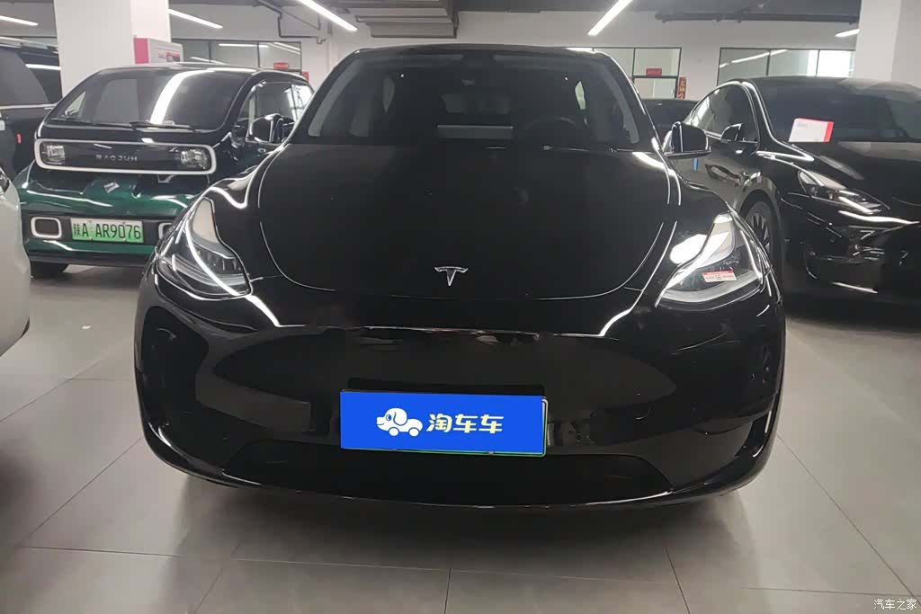 Tesla Model Y, 2023 2