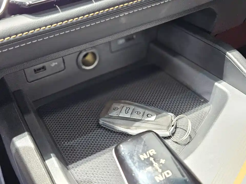 Geely Emgrand L HiP