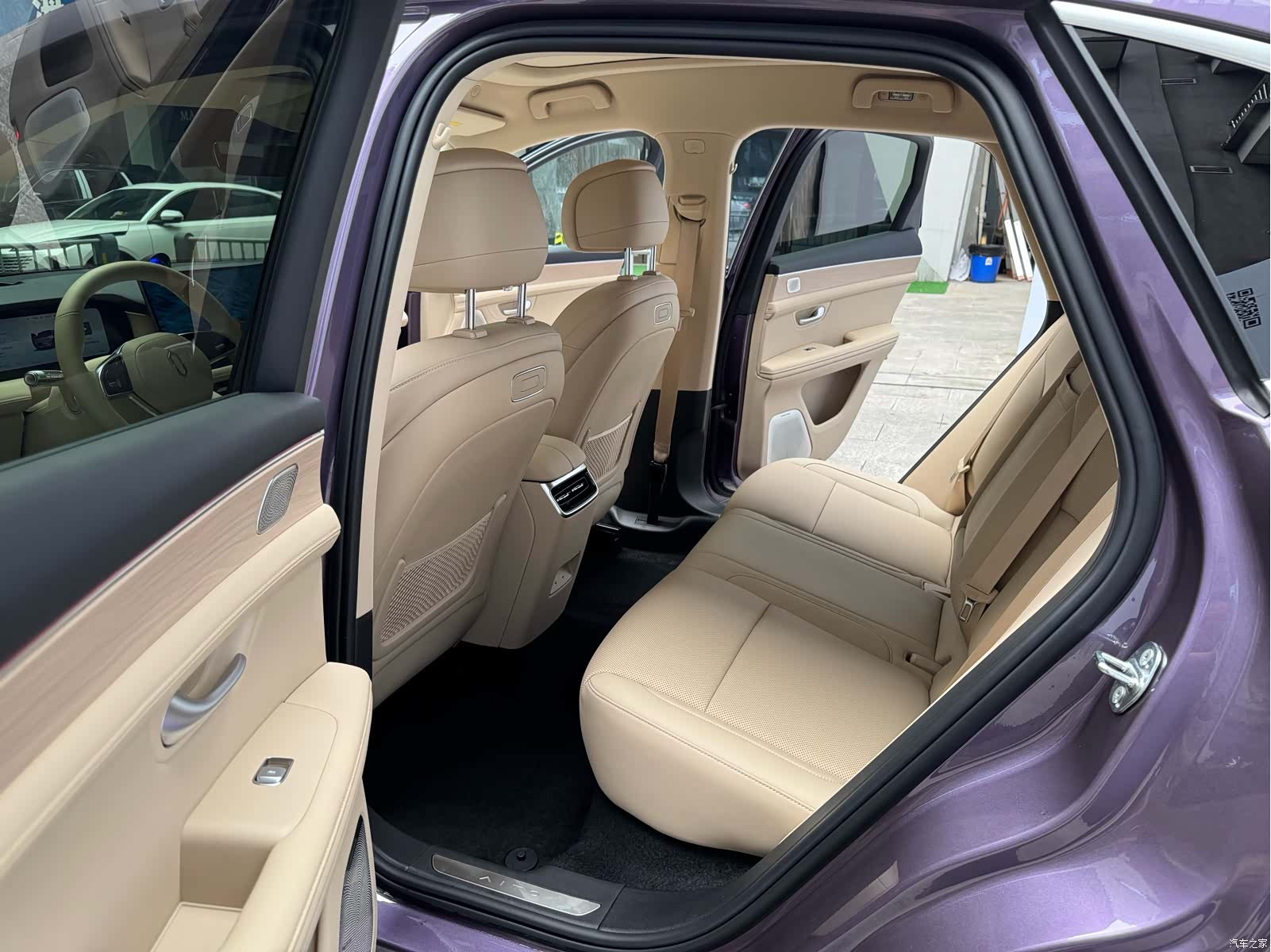 AITO M5, 2025 16