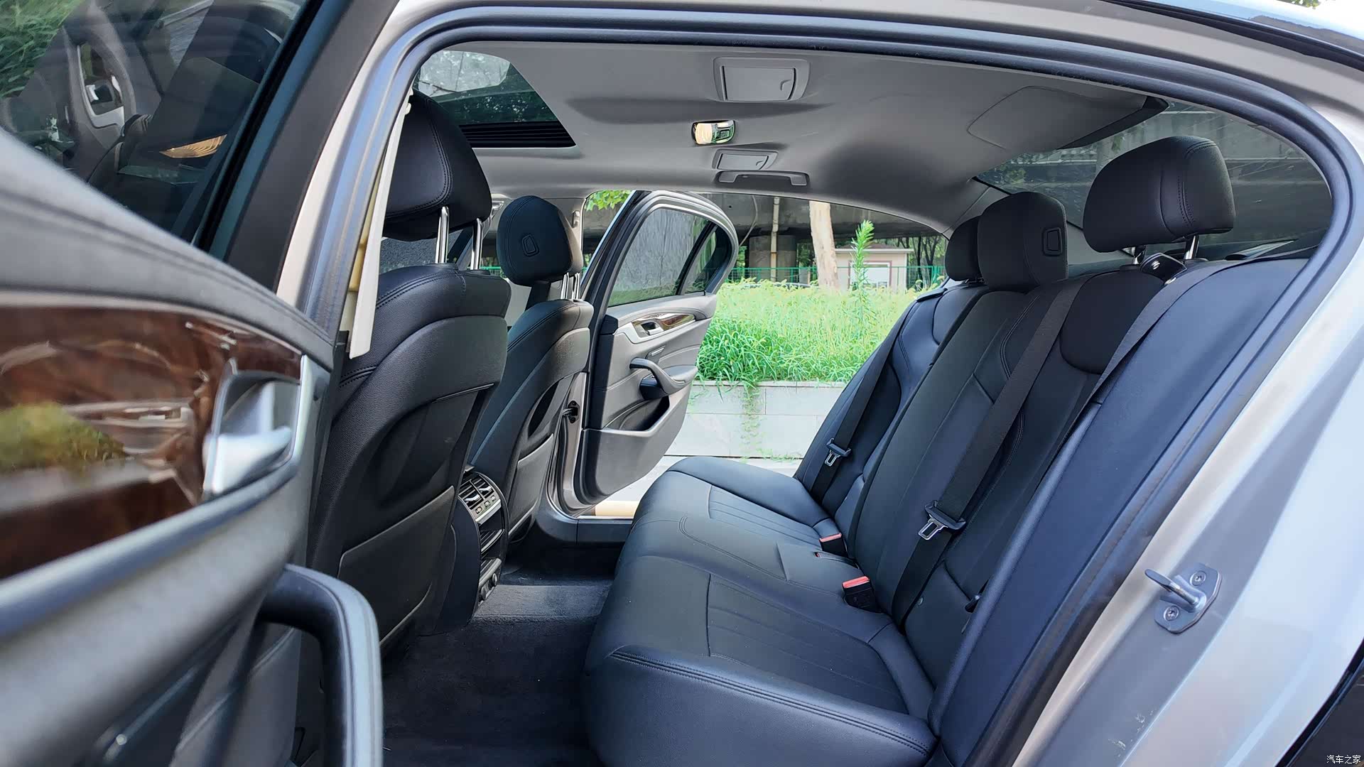 BMW 5 Series, 2018 11