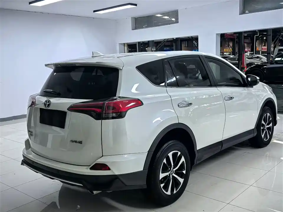 Toyota RAV4 Rongfang