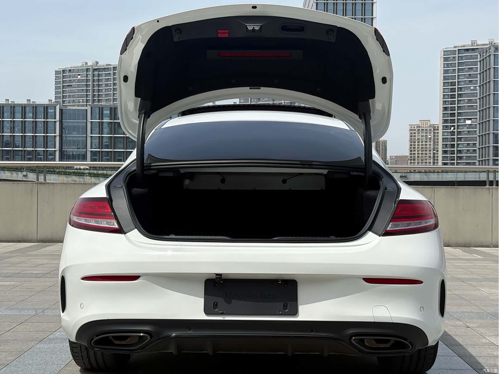 Mercedes-Benz C-Class, 2023 12