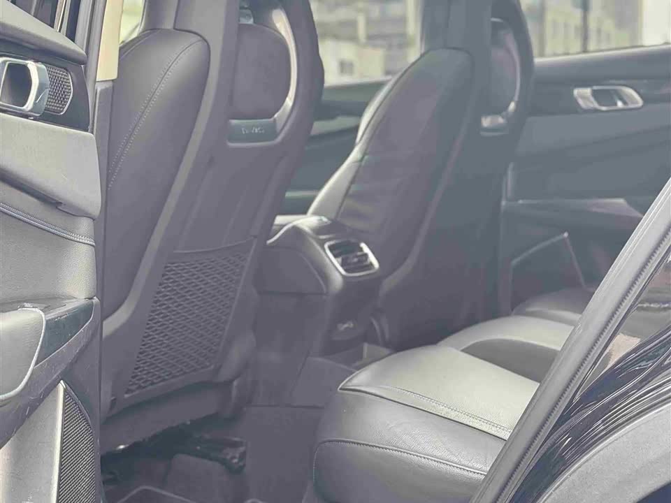 Lynk & Co 01 EM-P Lynk & Co 01 EM-P